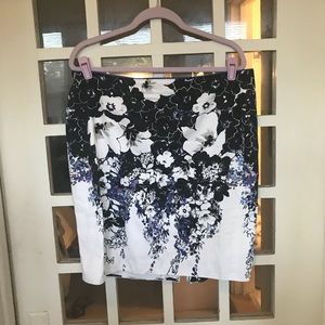 Floral print skirt